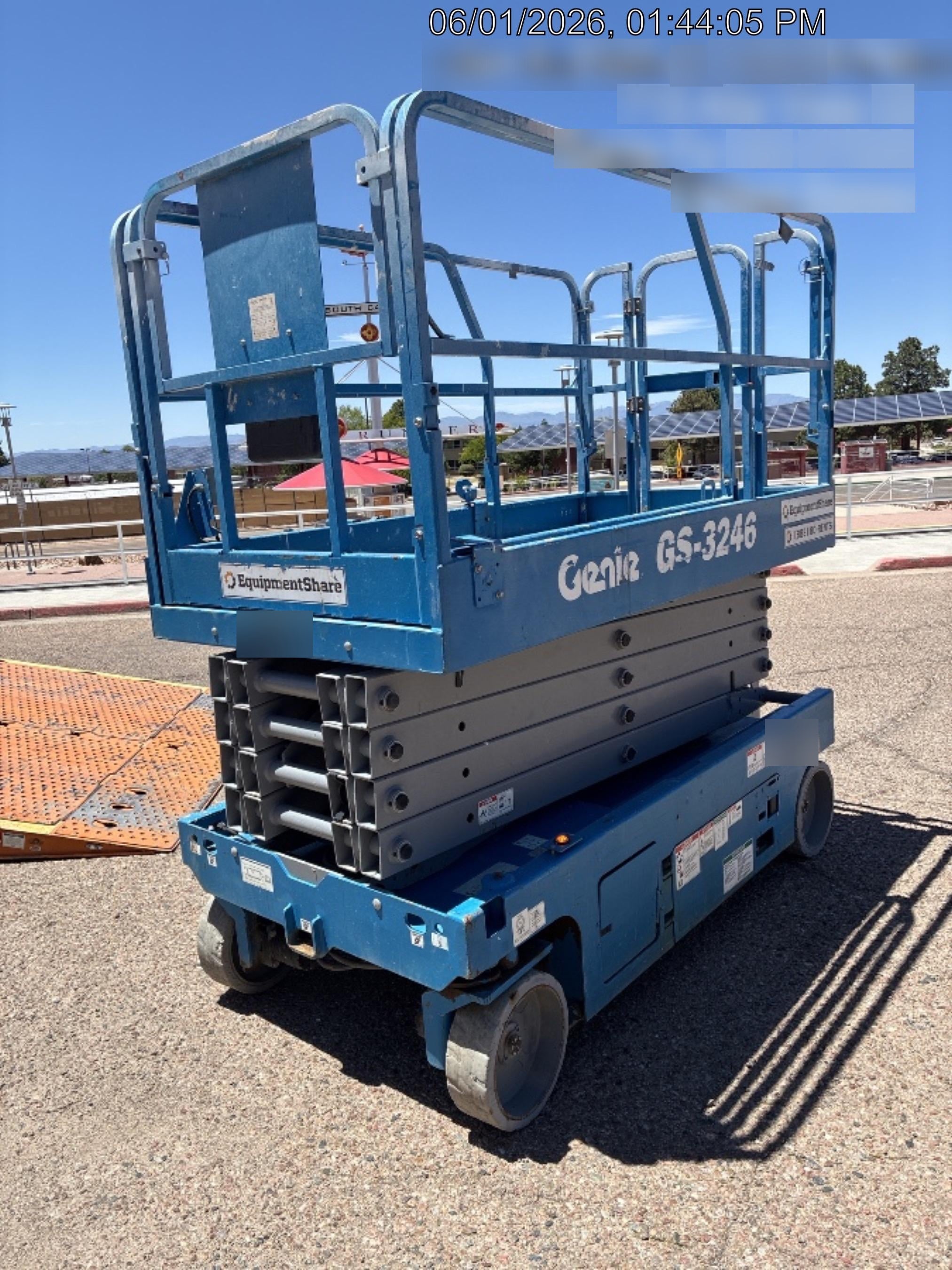 2018 Genie GS-3246 Genie GS-3246 w/Folding rails, Full height swing gate