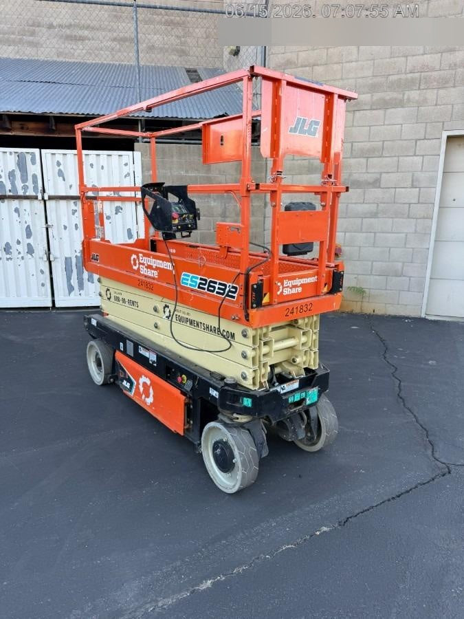 2022 JLG ES2632