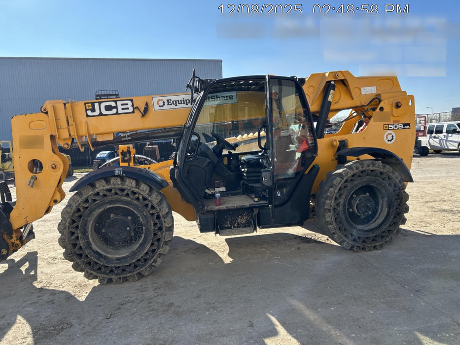 2019 JCB 509-42 Cab/Heat/Air, 74 HP, Solid Tires, STD Worklight, Beacon, Aux Hydraulics, Lifting Eye, Back up Alarm w/66" Carriage/60" Forks