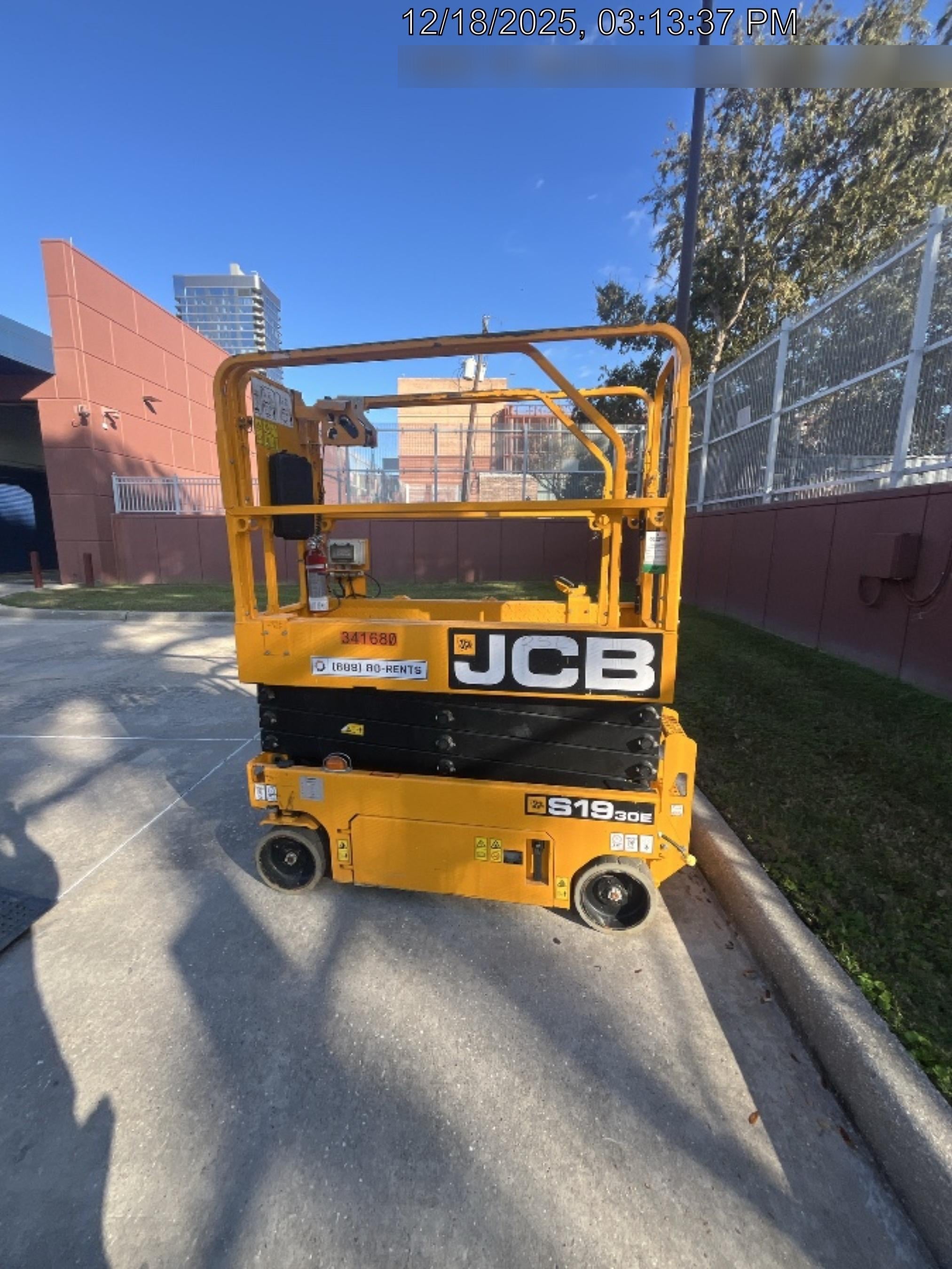 2023 JCB S1930E