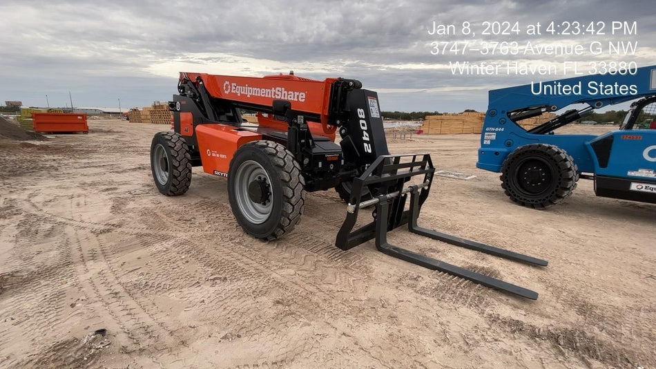 2023 SKYTRAK 8042