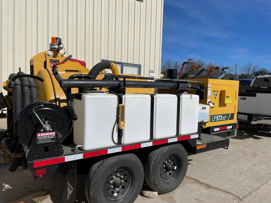 2021 Vac-Tron LP573XDT T4 Koehler Diesel Engine, 500 Gallon Debris Tank, x2 100 Gallon Water Tanks