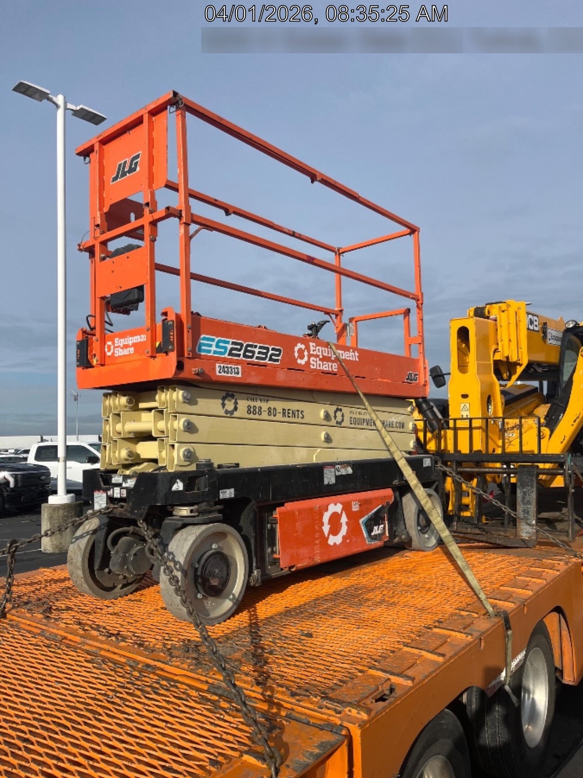 2022 JLG ES2632