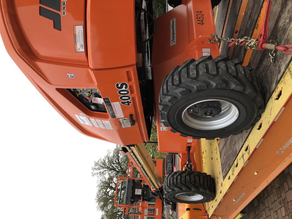 2019 JLG 400S