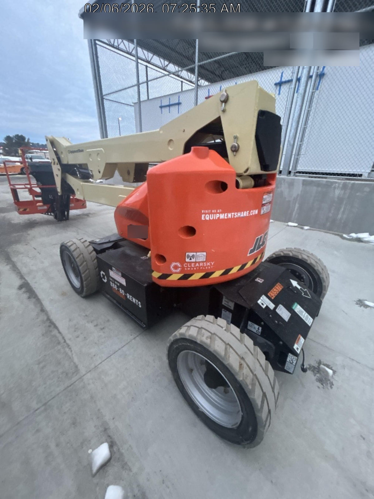 2024 JLG E450AJ