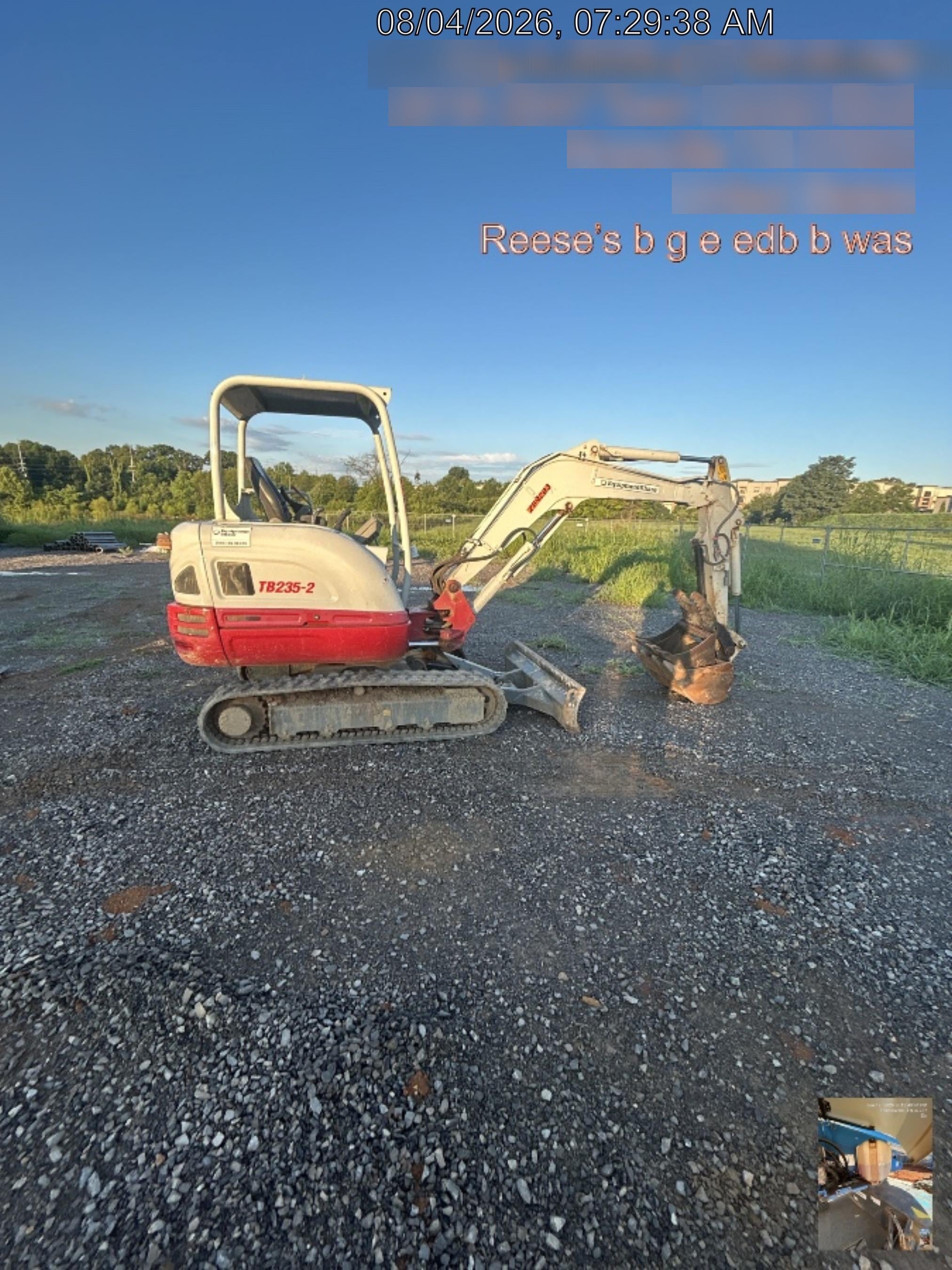 2022 TAKEUCHI TB235-2R