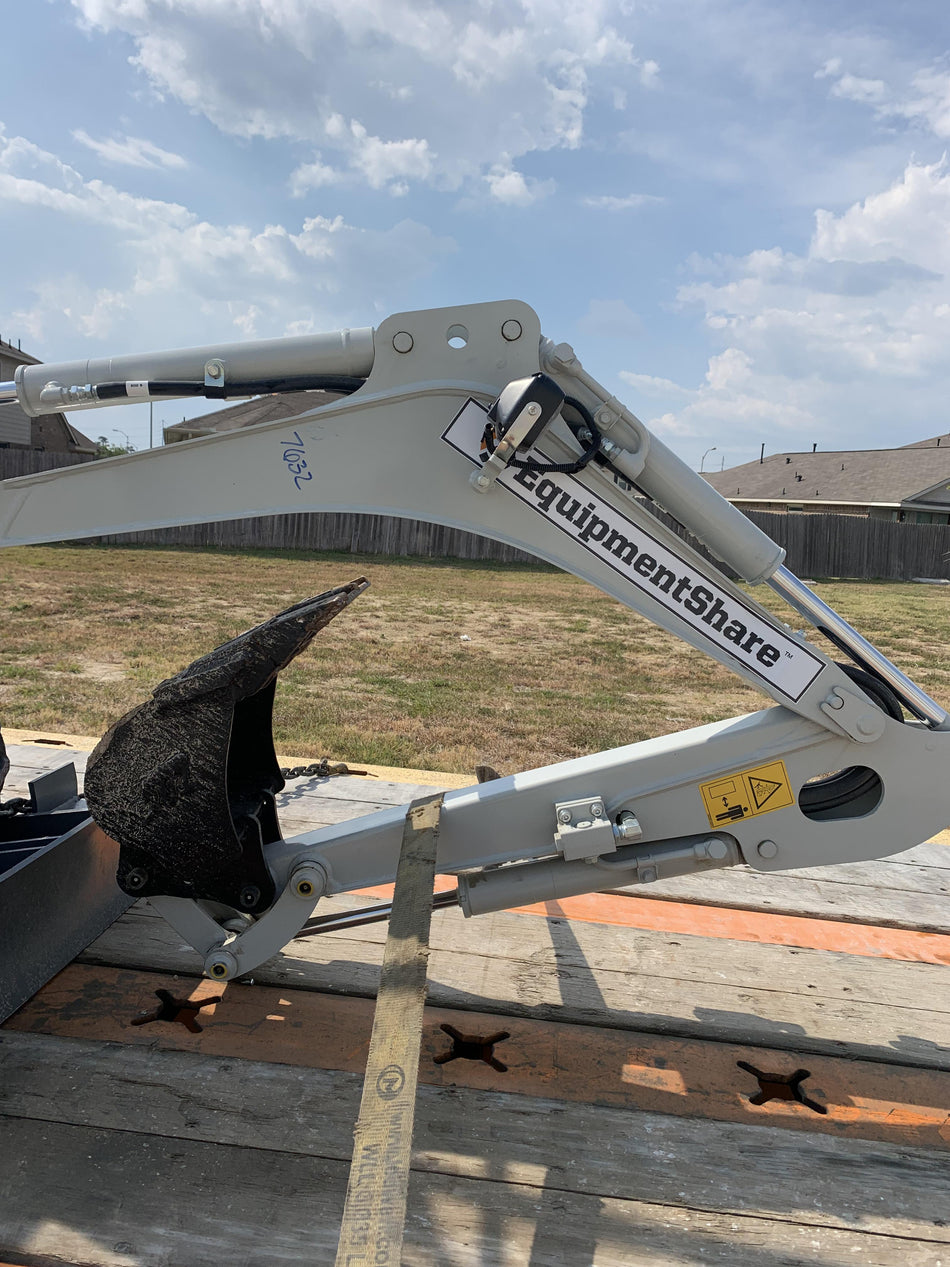 2022 TAKEUCHI TB210R