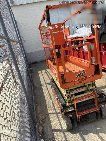 2022 JLG ES1932