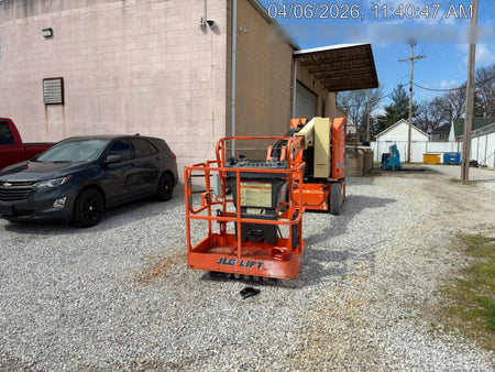2019 JLG E300AJP