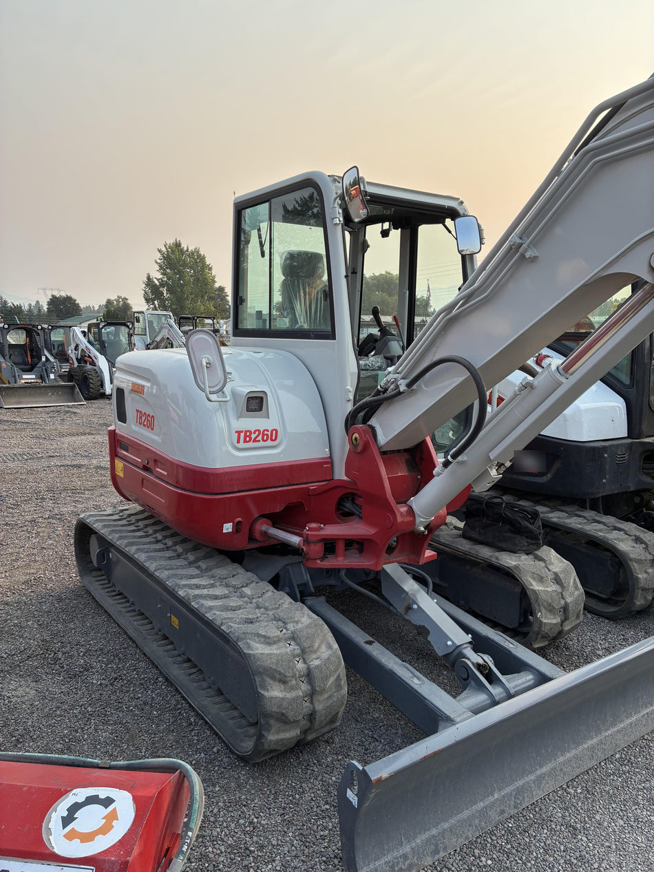 2024 TAKEUCHI TB260-CR