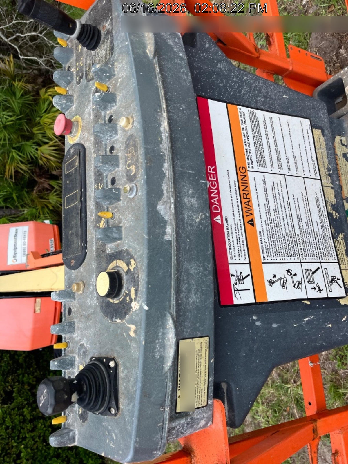 2021 JLG 400S