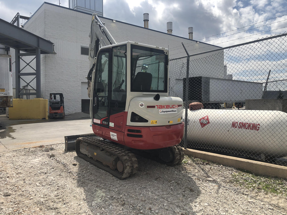 2020 TAKEUCHI TB-235-2CR