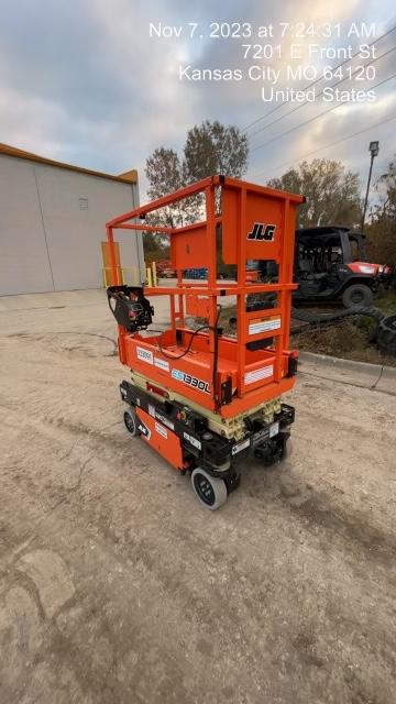 2022 JLG ES1330L