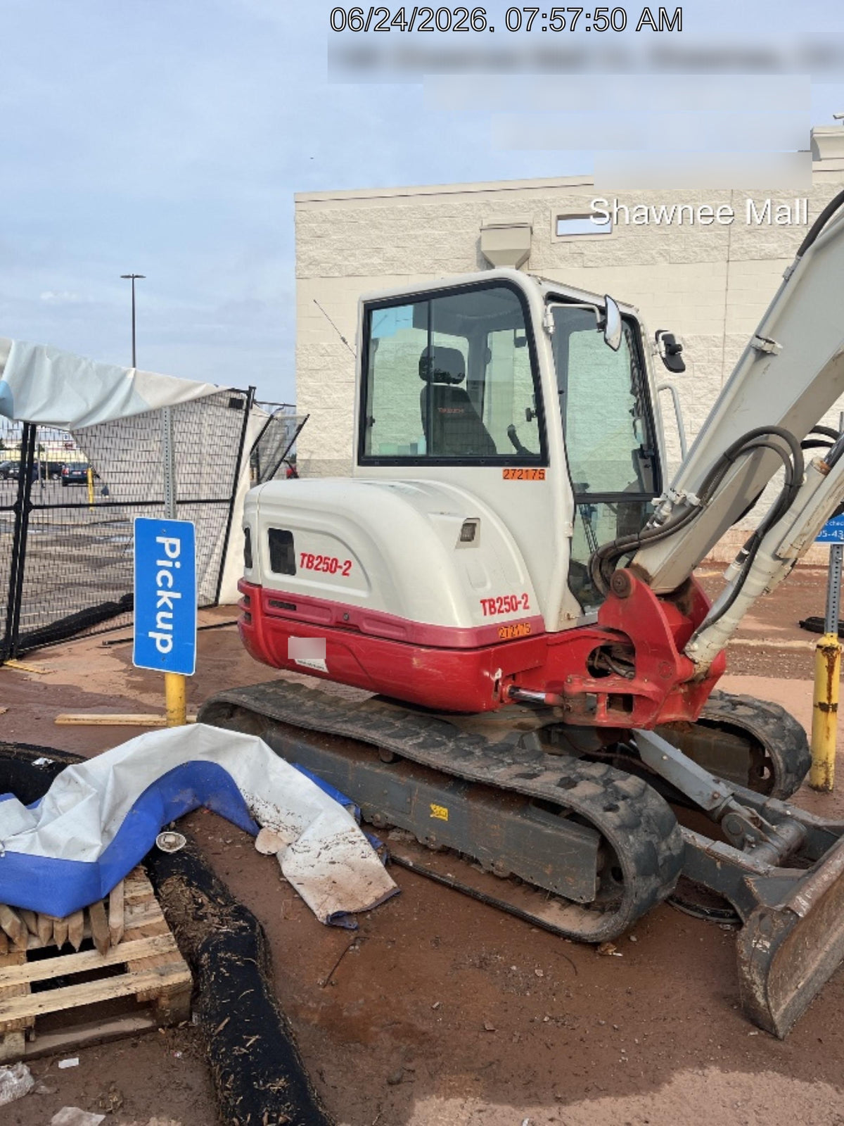 2022 TAKEUCHI TB250-2CR