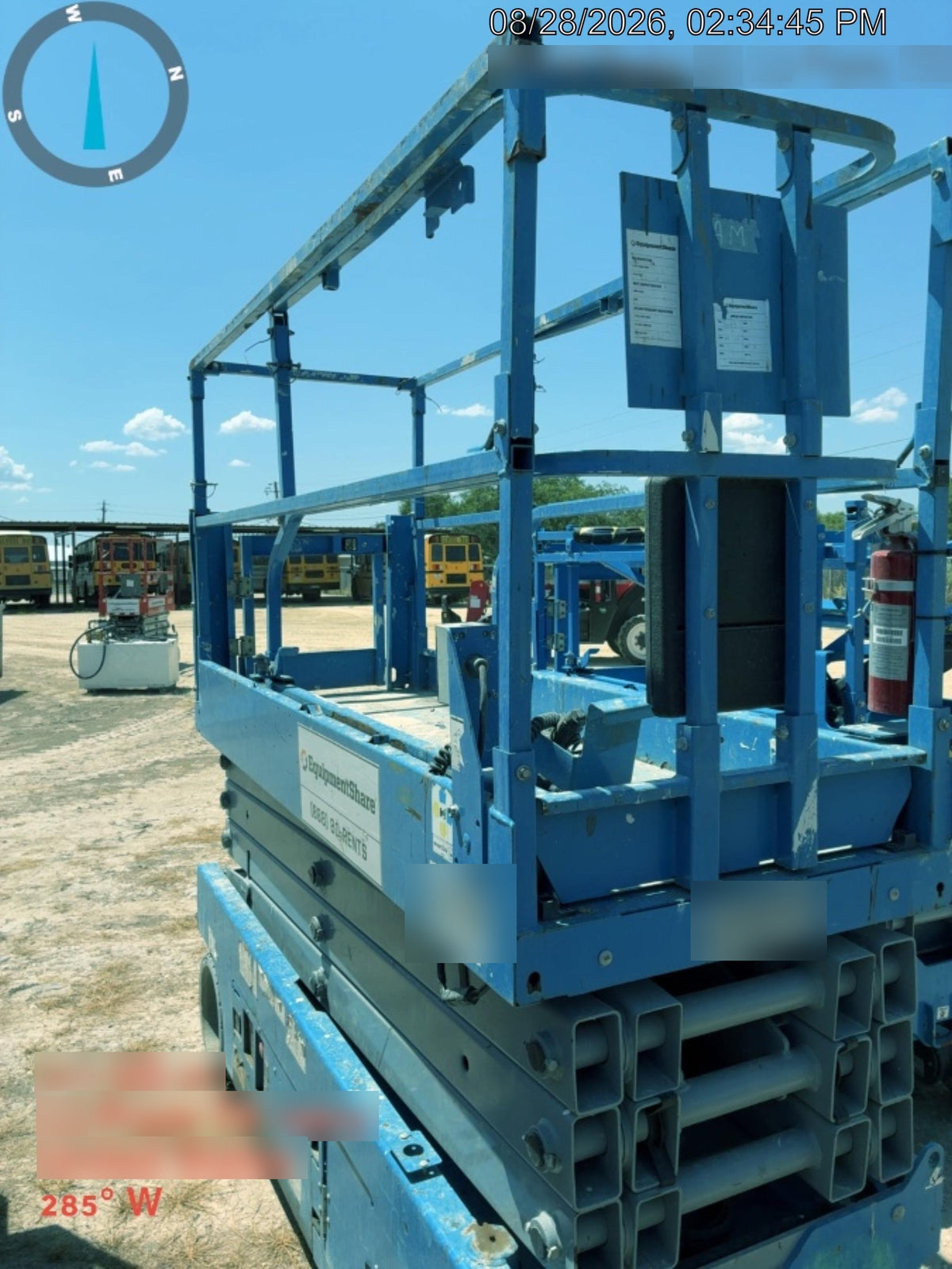 2019 Genie GS-2632 Folding rails with half height swing gate