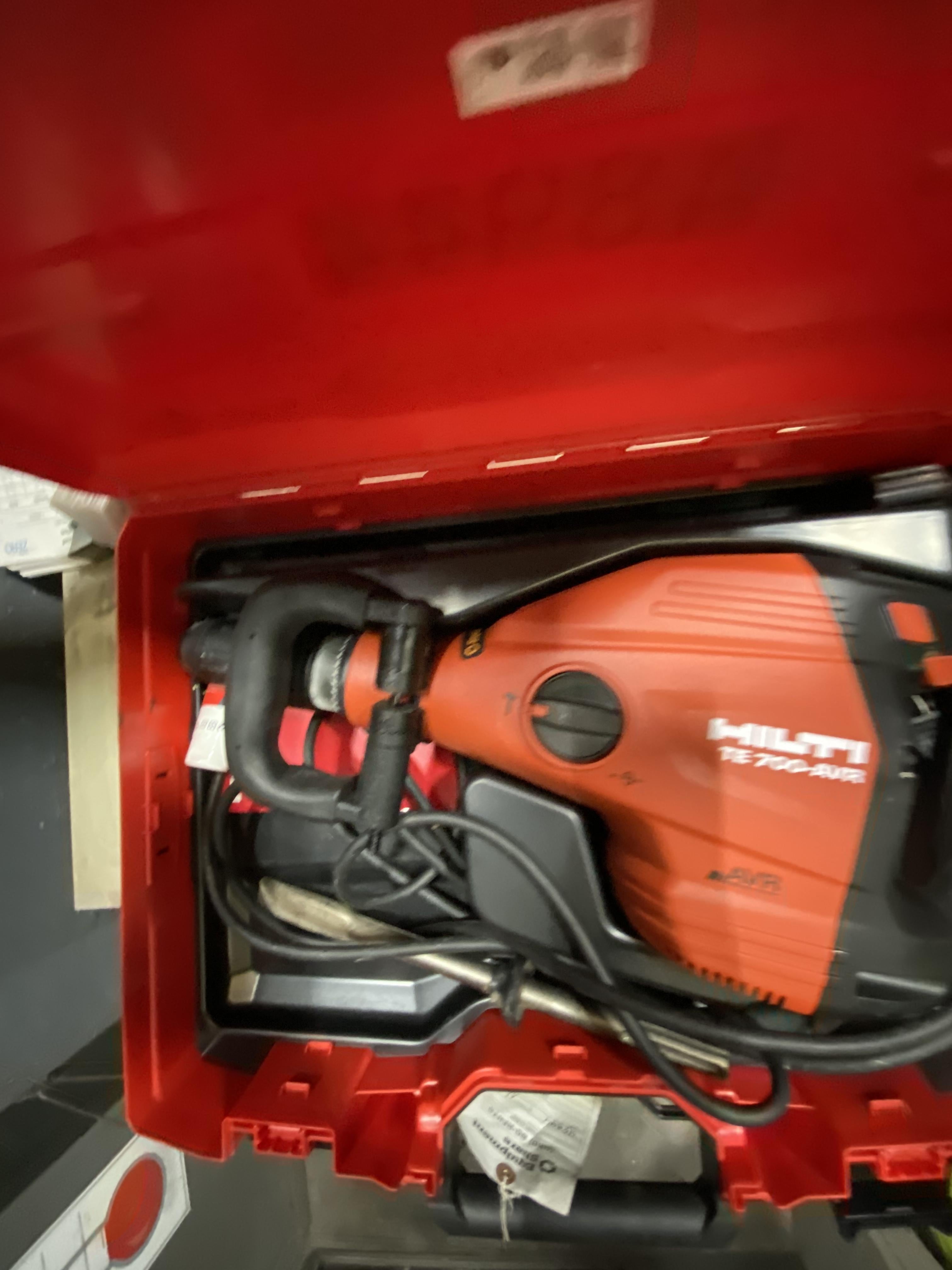 2019 HILTI TE 700-AVR