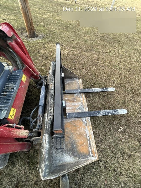 2024 ARROW MATERIAL HANDLING 48" Pallet Forks - Arrow