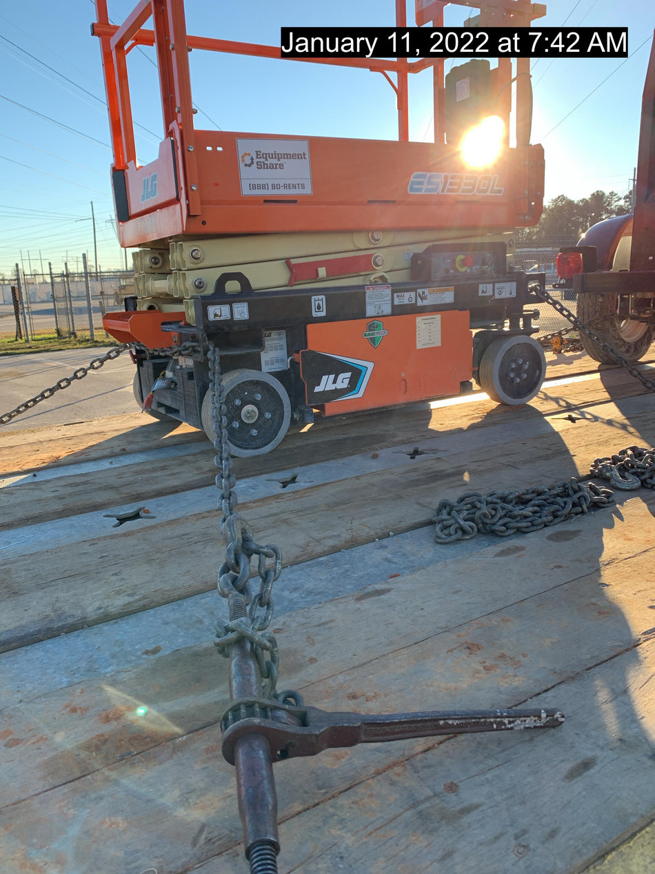 2021 JLG ES1330L