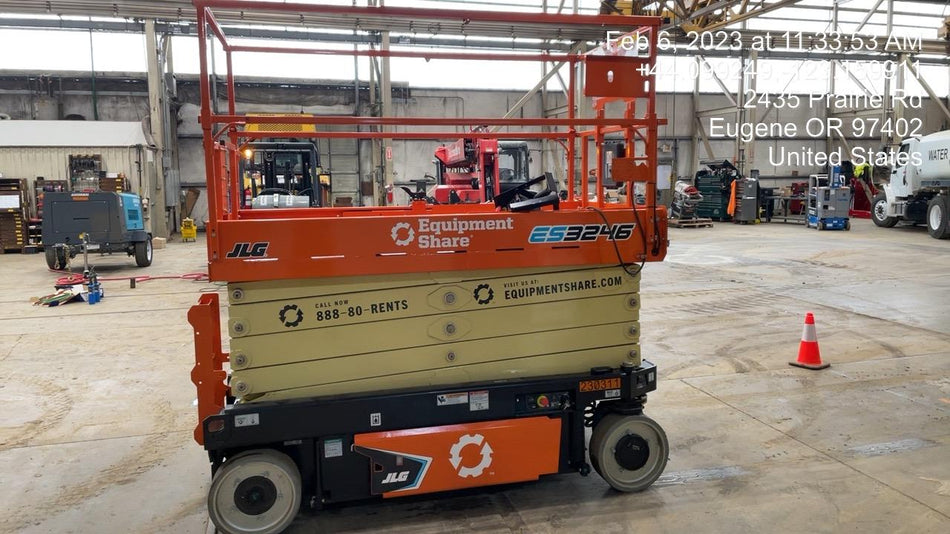 2022 JLG ES3246