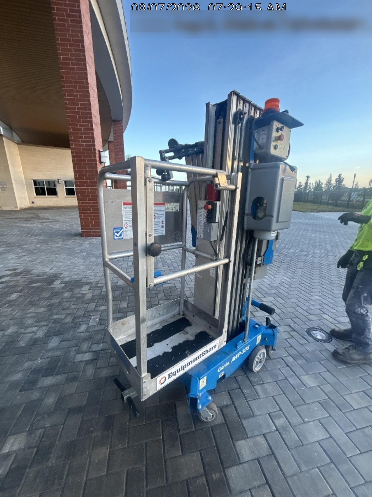 2022 GENIE AWP-30S DC
