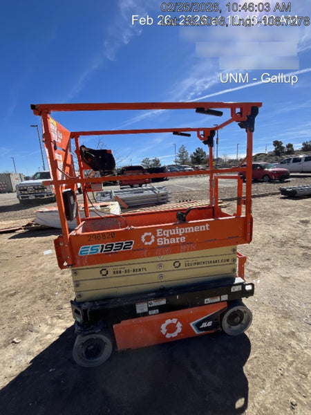 2023 JLG ES1932