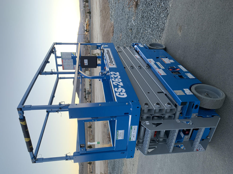 2020 Genie GS-2632 Solid NM Tires, Folding Rails with Half-Height Swing Gate, Beacon, 800W Invertor