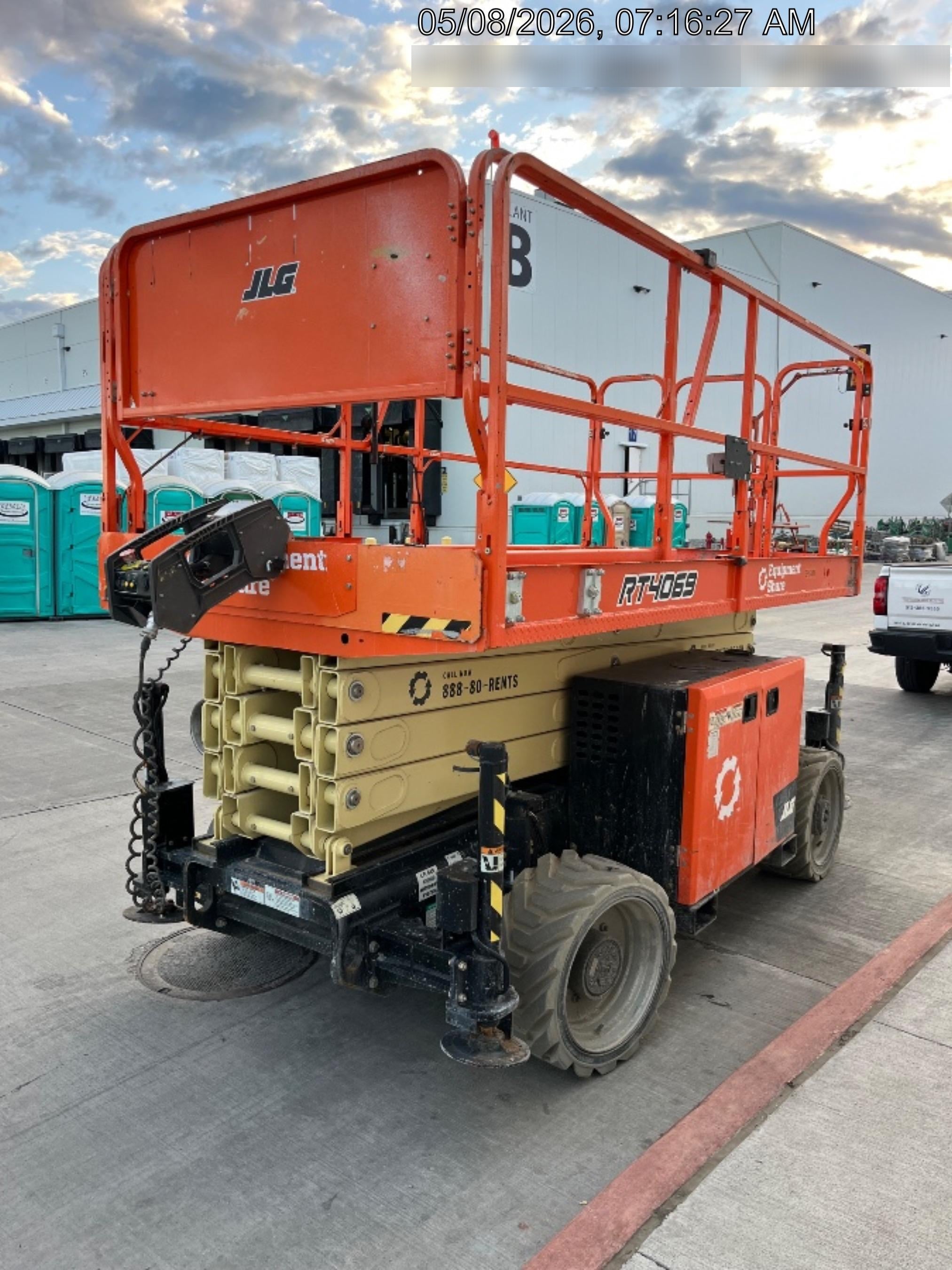2023 JLG RT4069
