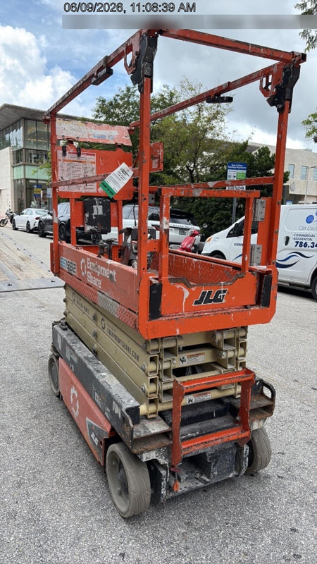 2023 JLG ES1932