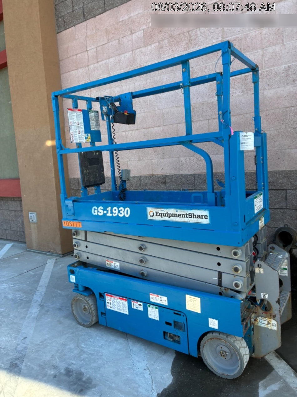 2020 Genie GS-1930 Solid Non Marking Tires, Beacon, Folding rails with half height swing gate, 800W Inverter