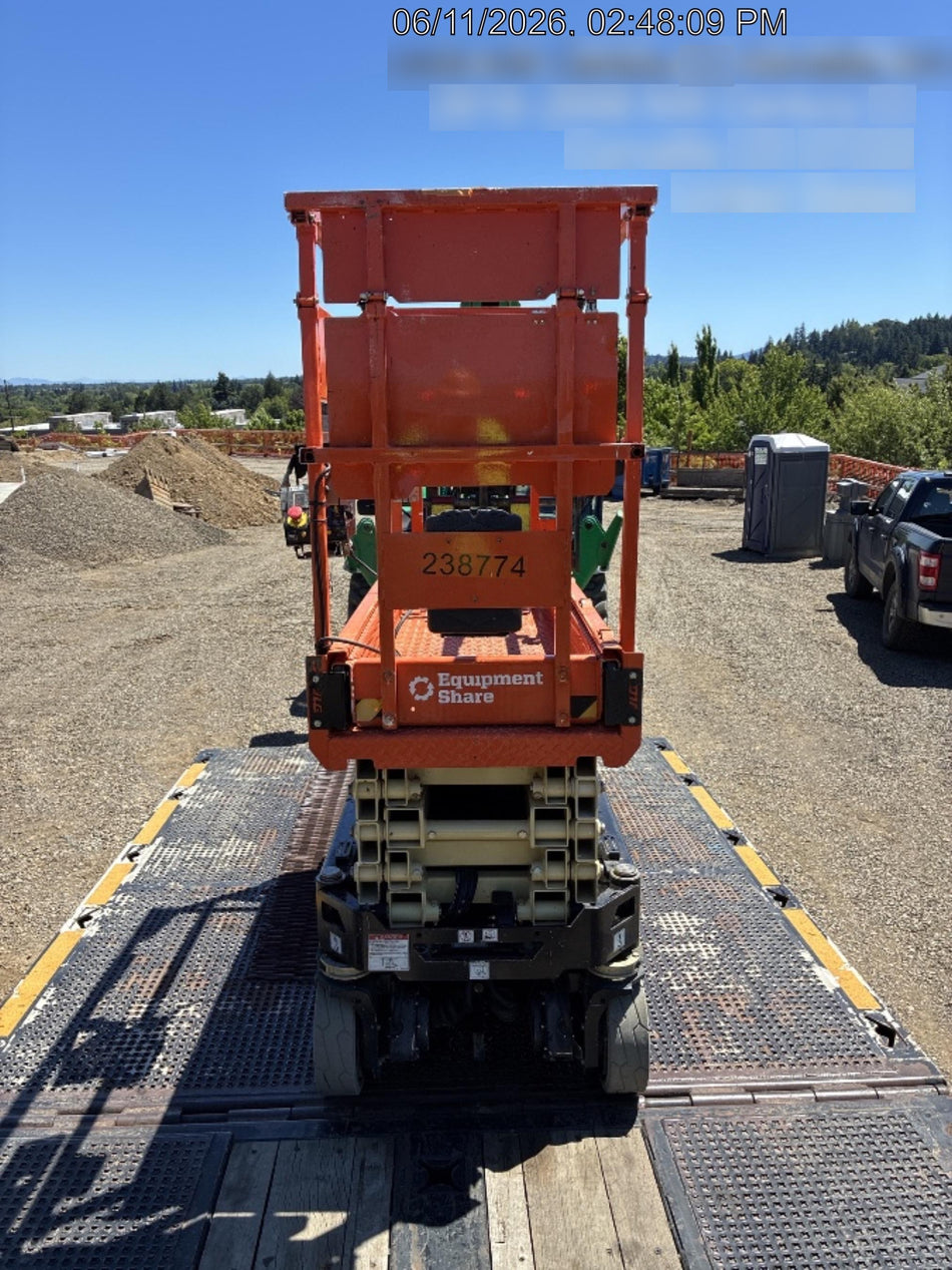 2022 JLG ES1932