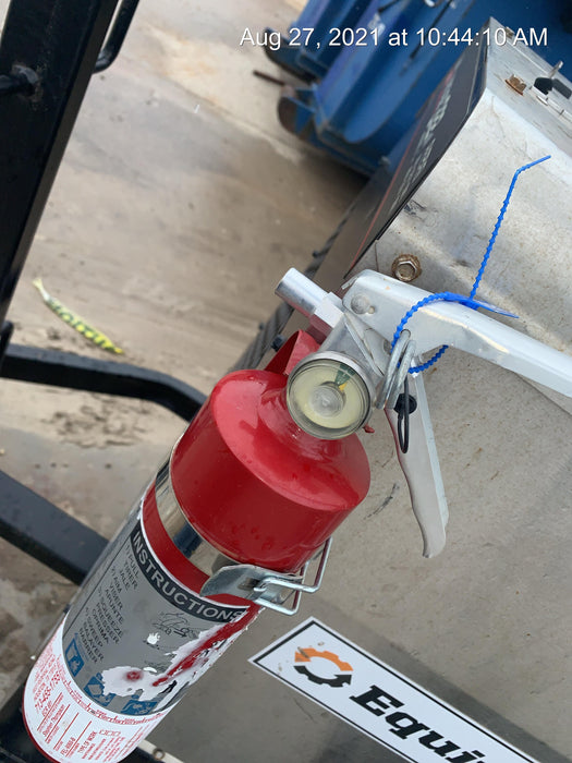 2019 Lincoln Electric Vantage 322 Welder Ready-Pak 3, Two wheel trailer, Fender and Light kit, Cable Rack