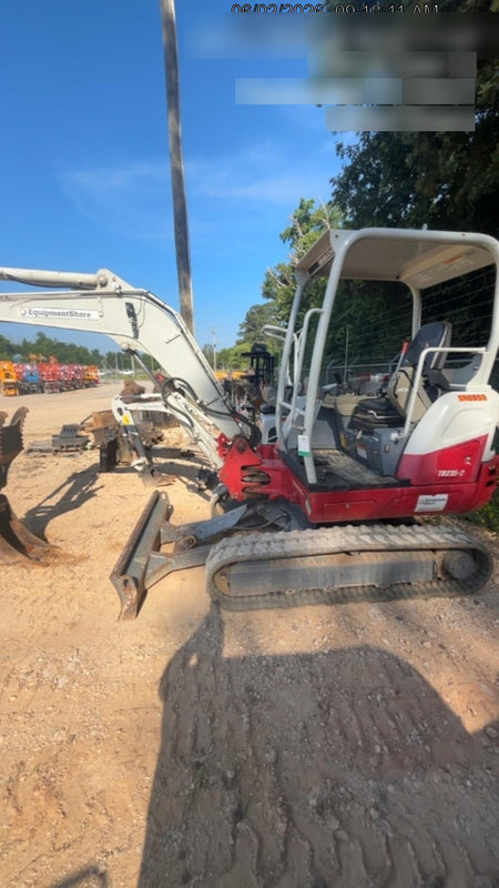 2022 TAKEUCHI TB235-2R