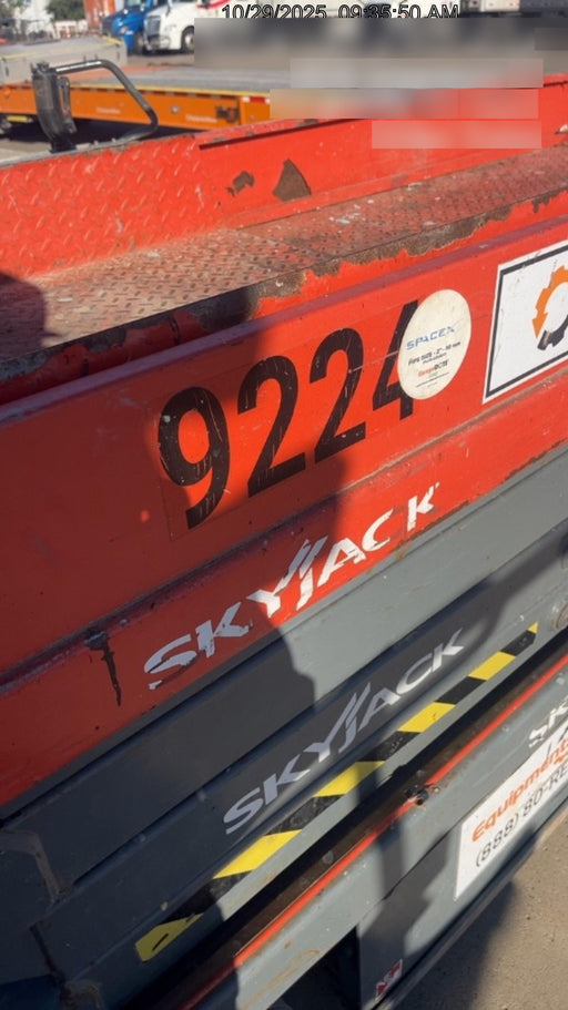 2018 Skyjack SJIII-3226 Skyjack SJIII3226 Scissor Lift w/Trojan Batteries