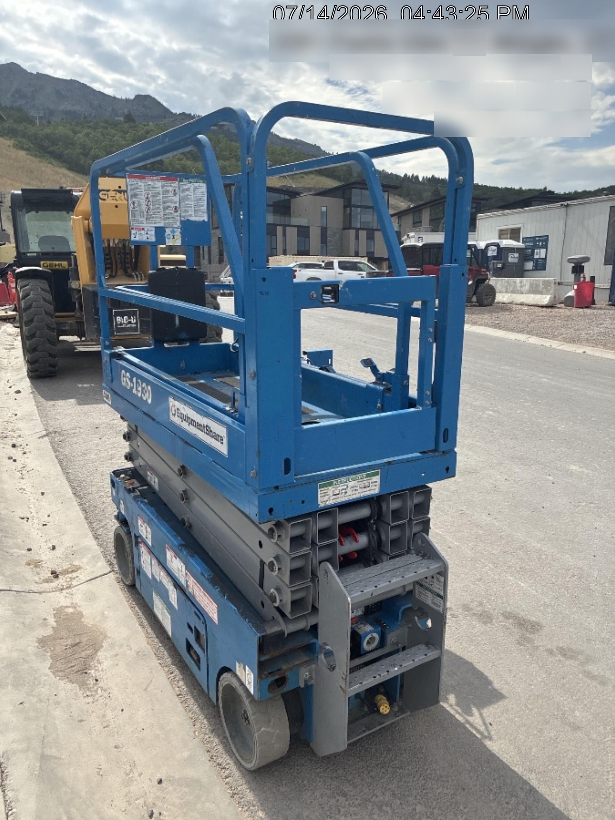 2019 Genie GS-1930 Half Height Swing Gate, 800W Inverter