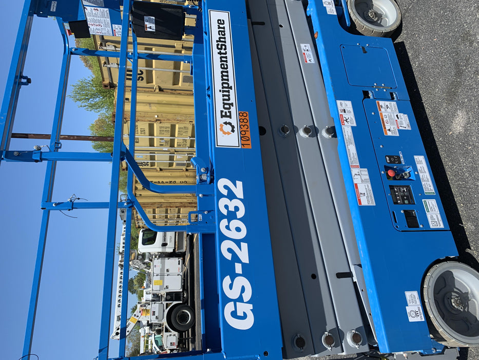 2020 Genie GS-2632 Solid NM Tires, Folding Rails with Half-Height Swing Gate, Beacon