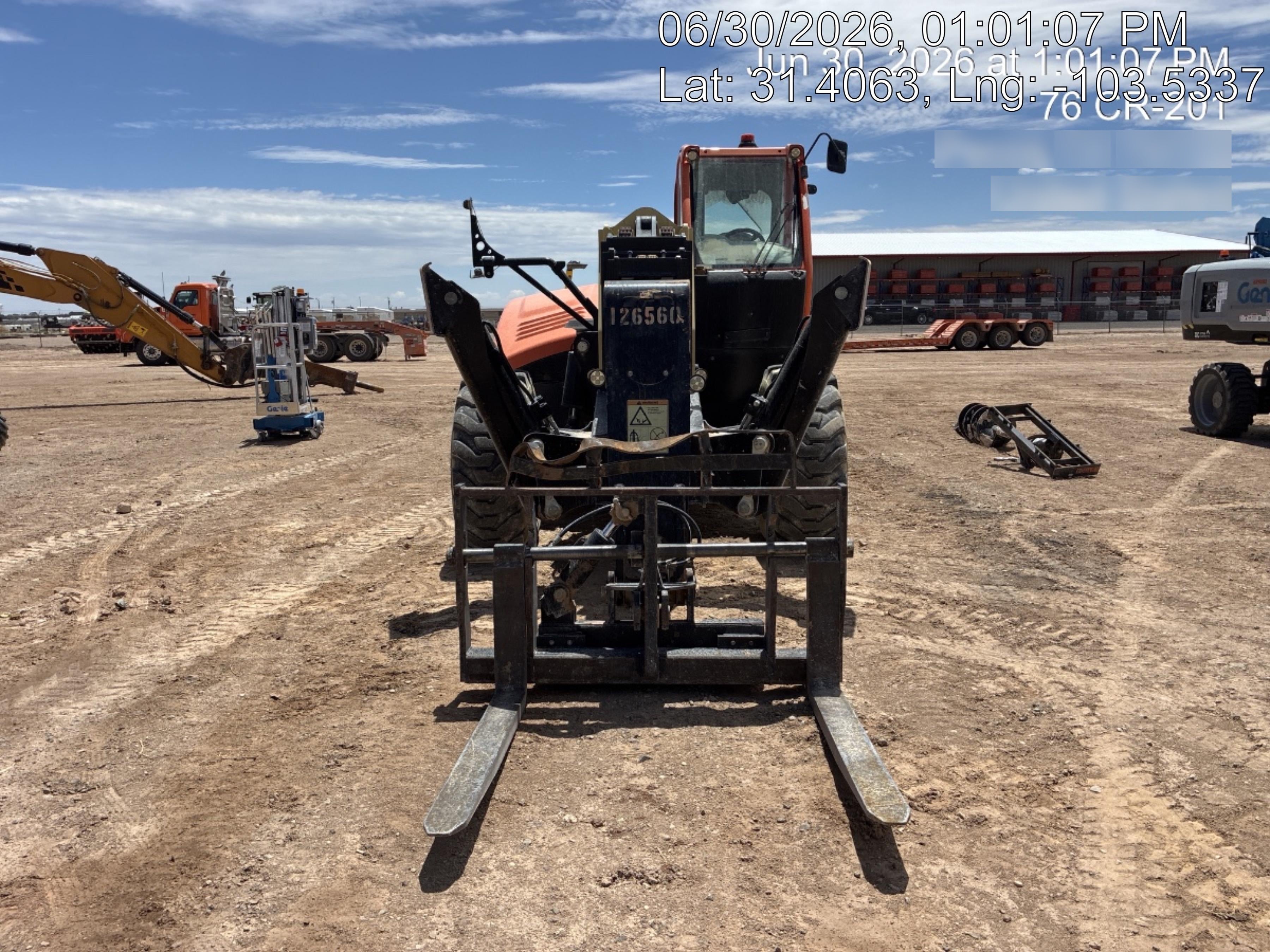 2021 JLG 1075