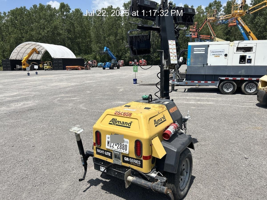 2022 Allmand NLV3GR (4) LED Light Fixture 350W, 23' Vertical Mast, 3kW Prime, Towable, ES Decals, T3