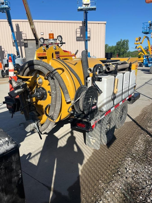 2023 Vac-Tron LP573XDT T4 Koehler Diesel Engine, 500 Gallon Debris Tank, x2 100 Gallon Water Tanks