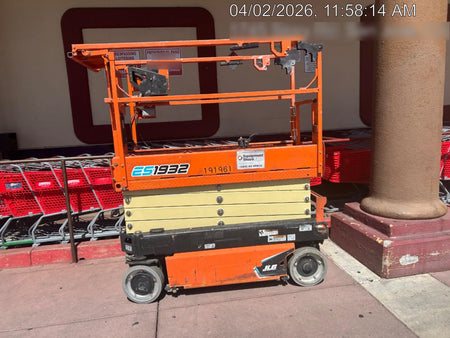 2021 JLG ES1932