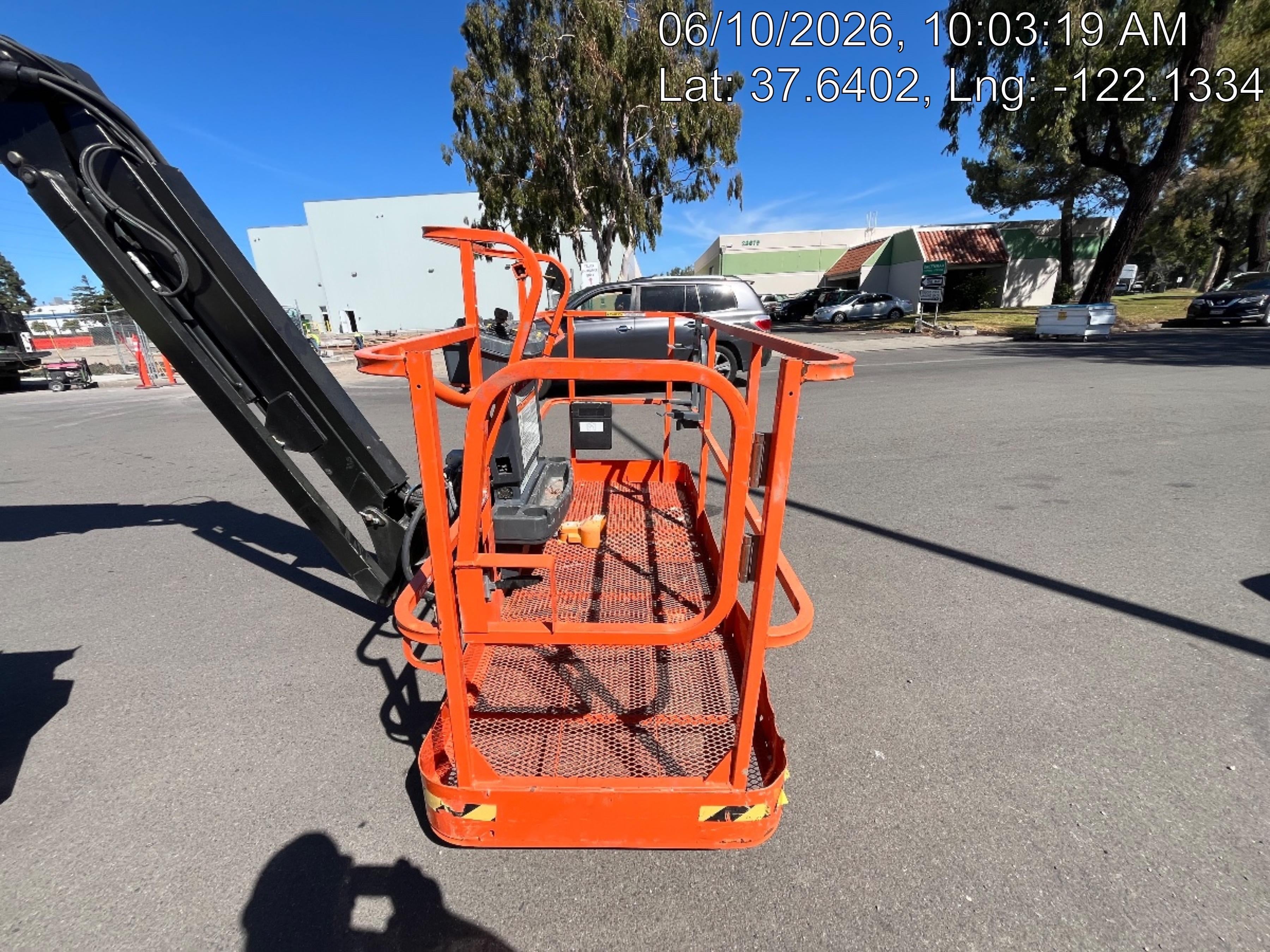 2025 JLG 660SJ