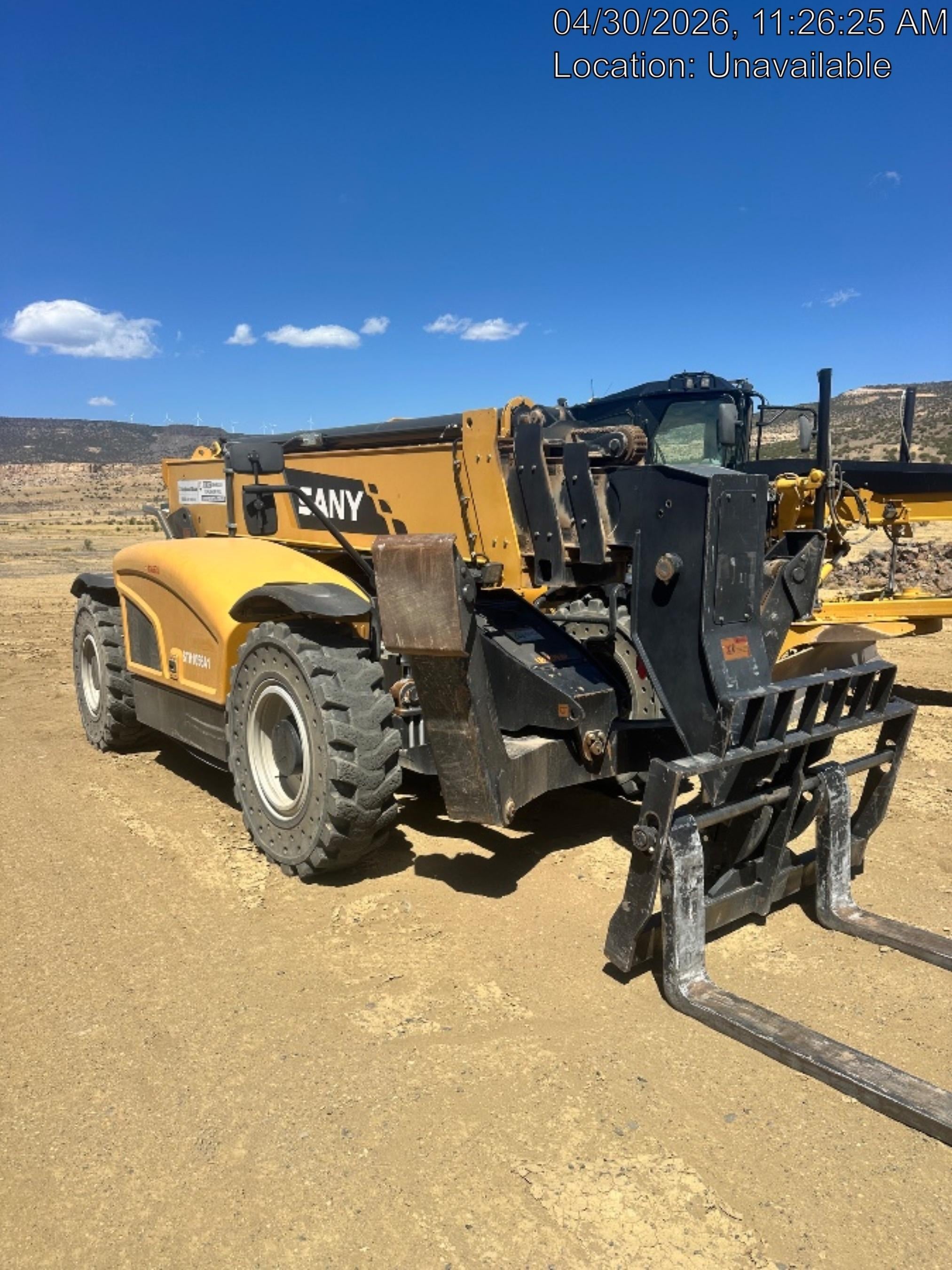 2021 SANY STH1056