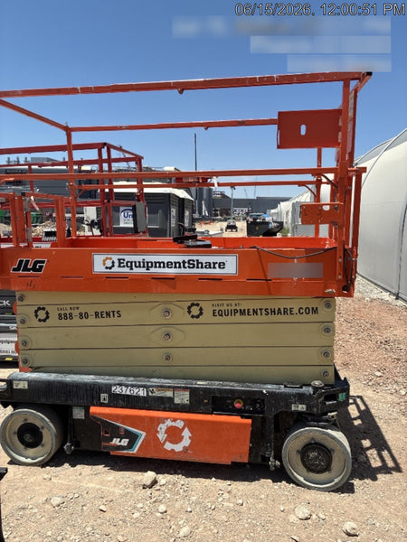 2022 JLG ES3246
