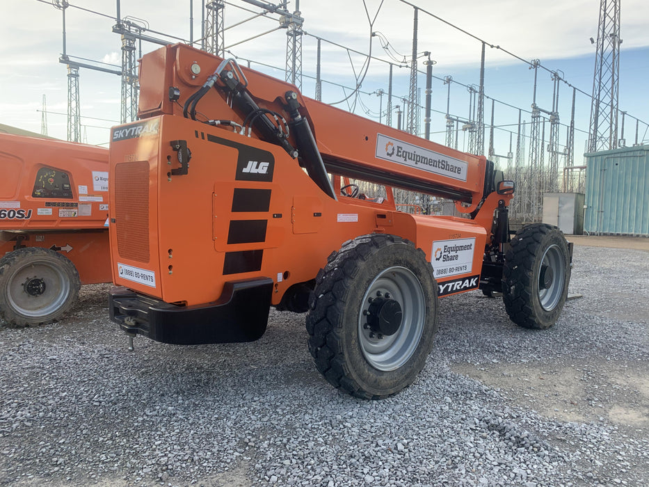 2020 Skytrak 8042 74 Hp, FF Tires, Work Lights, Beacon, Aux Hydraulics, Back up Alarm, Lifting Eye, ES Decals