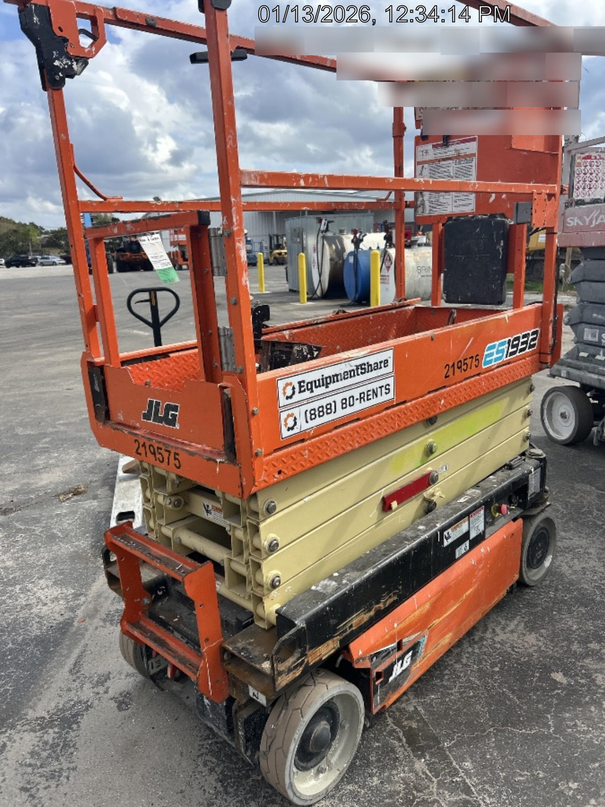 2022 JLG ES1932