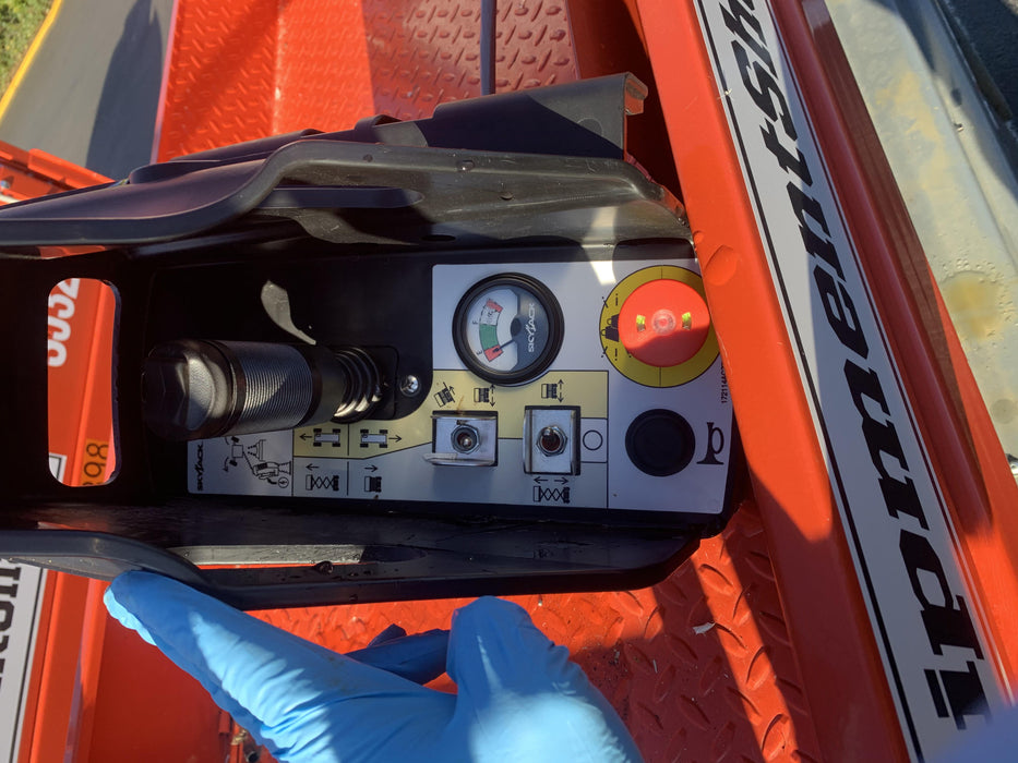 2020 Skyjack SJIII-3219 Solid NM Tires, Half height spring hinged entry gate, Dual Beacons, 800W Inverter