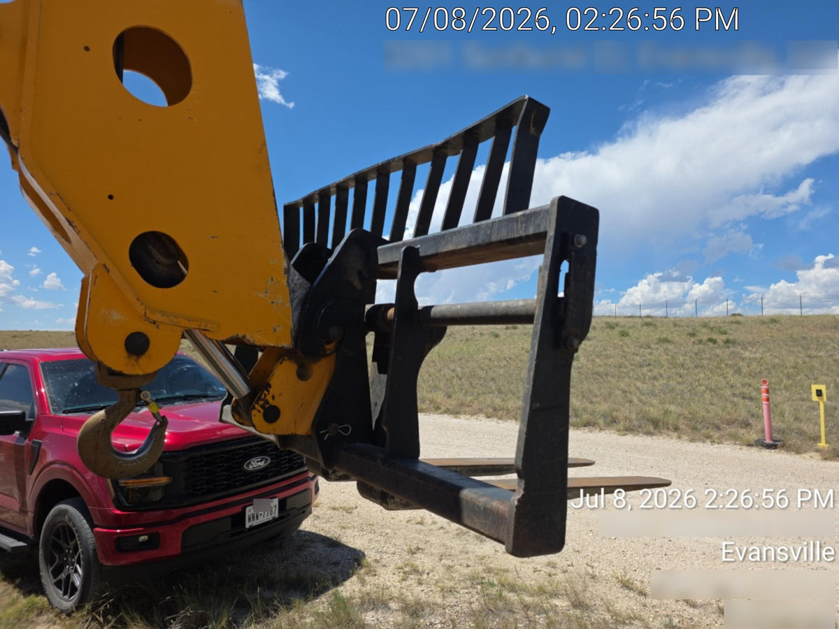 2019 JCB 512-56 Cab/Heat/Air, 109 HP, Solid Tires, STD Worklight, Beacon, Aux Hydraulics, Lifting Eye, Back up Alarm w/66" Carriage/60" Forks