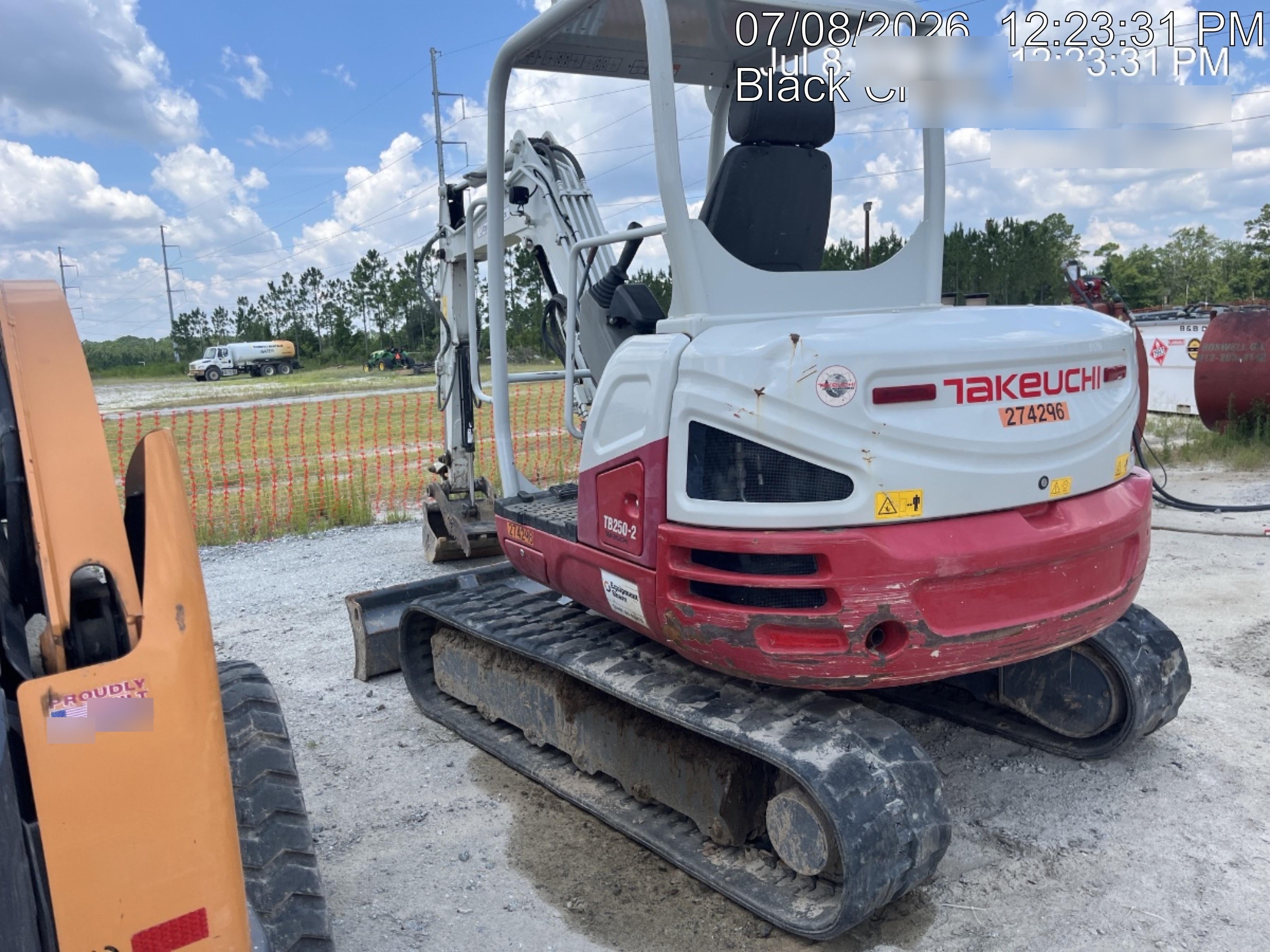 2022 TAKEUCHI TB250-2R