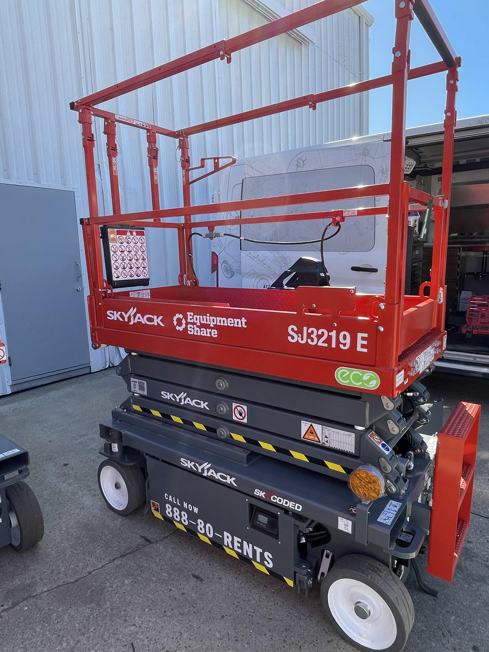 2024 Skyjack SJ3219 Electric Drive, Sld NM Tires, DBcns, RFRails, Power to Platform, T3 + Access Control