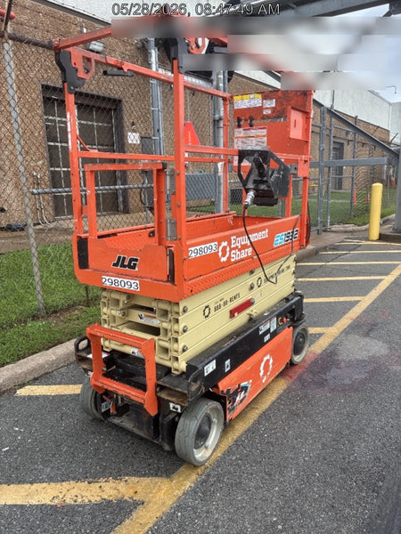 2023 JLG ES1932