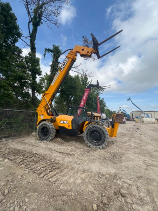 2019 JCB 512-56
